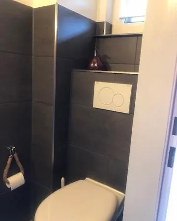 Sehr Schoene Ufernahe Ebenerdige Ferienwohnung Pura Vida Auf Der Halbinsel Scheid Scheid  Exterior foto