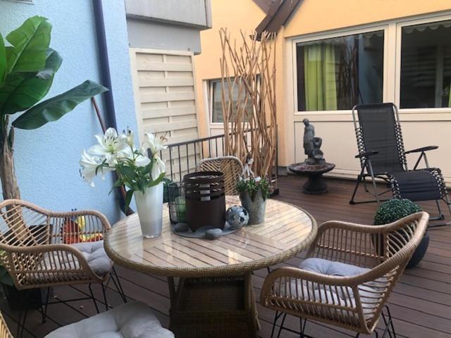 Sehr Schoene Ufernahe Ebenerdige Pura Vida Auf Der Halbinsel Scheid Apartment